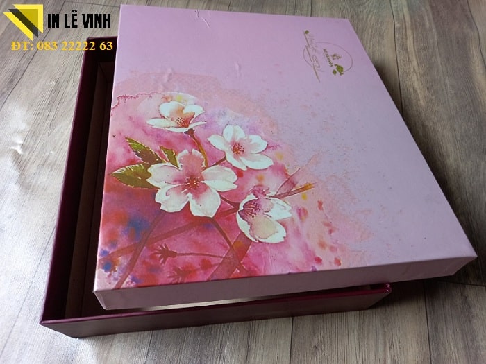 in hộp giấy cứng cao cấp